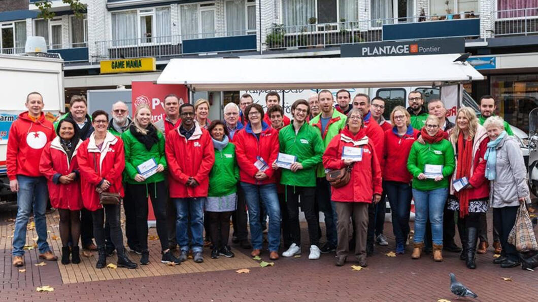 GroenLinks, PvdA en SP in actie tegen BTW-verhoging - Vlaardingen 4 november 2017