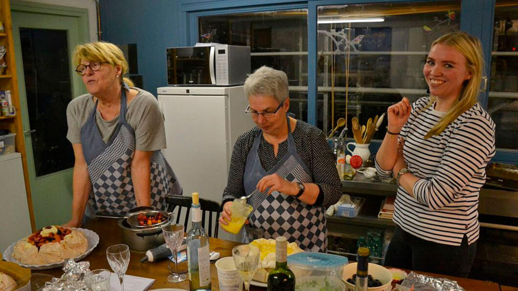 MOM (Maaltijden op maandag - Vlaardingen) koken met lijsttrekkers