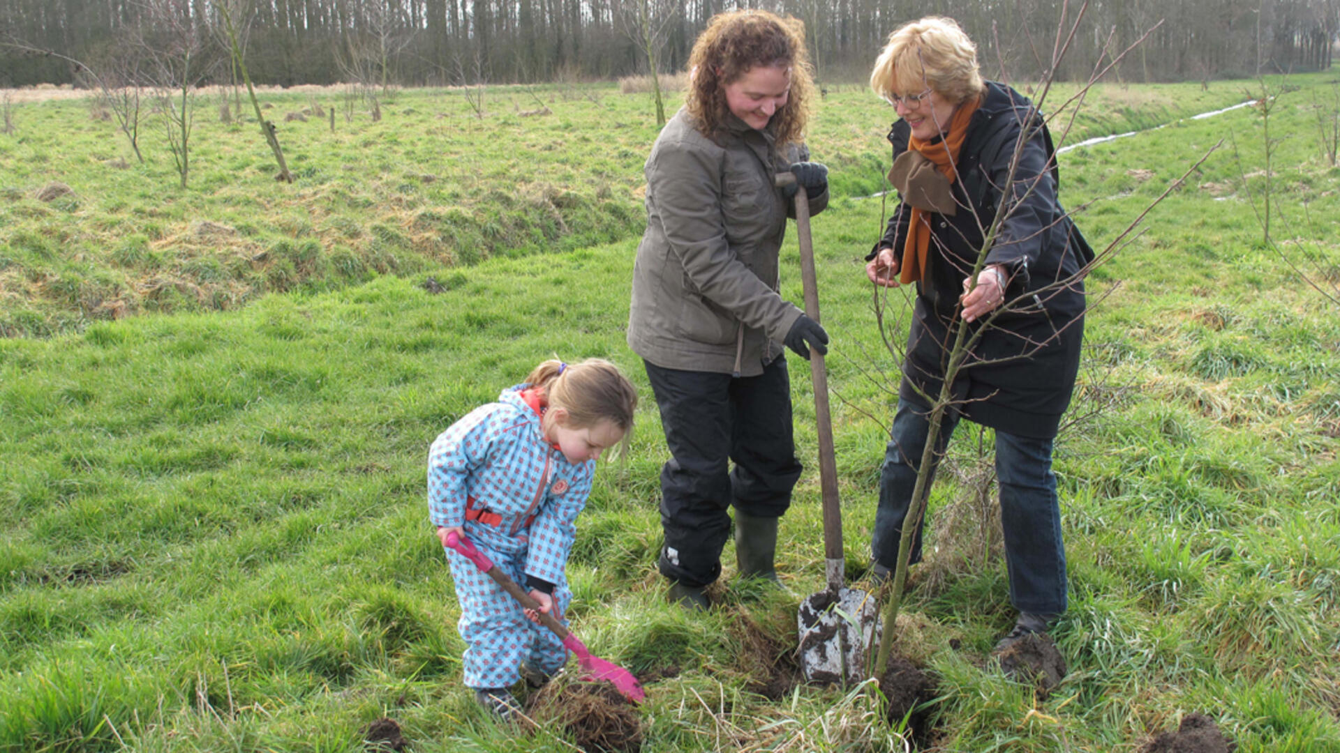 Actie Groeiend Verzet – labels aan de bomen Tweede Volksbos - 5 maart 2016